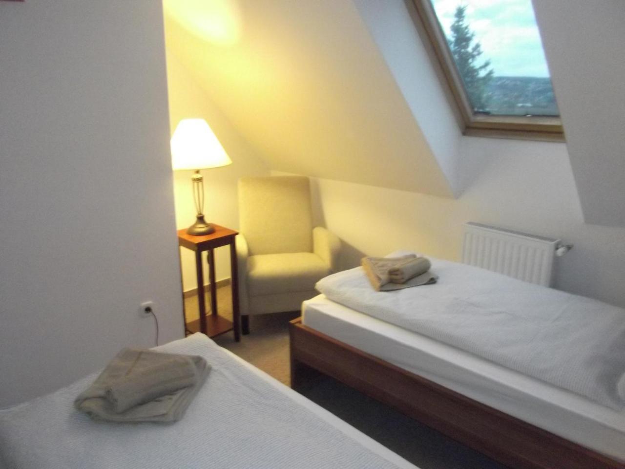 Rozsa Apartman Appartement Hévíz Buitenkant foto
