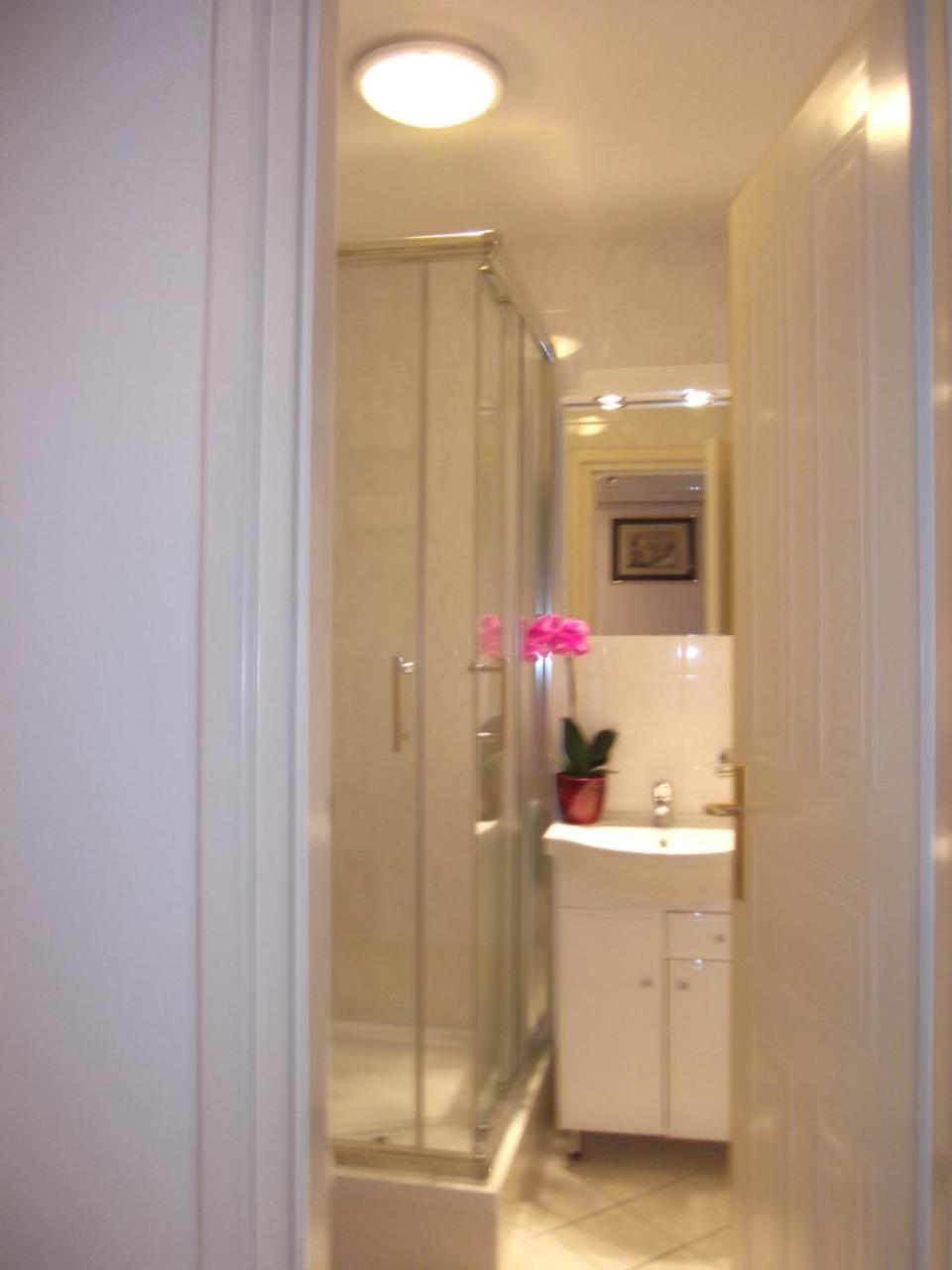 Rozsa Apartman Appartement Hévíz Buitenkant foto