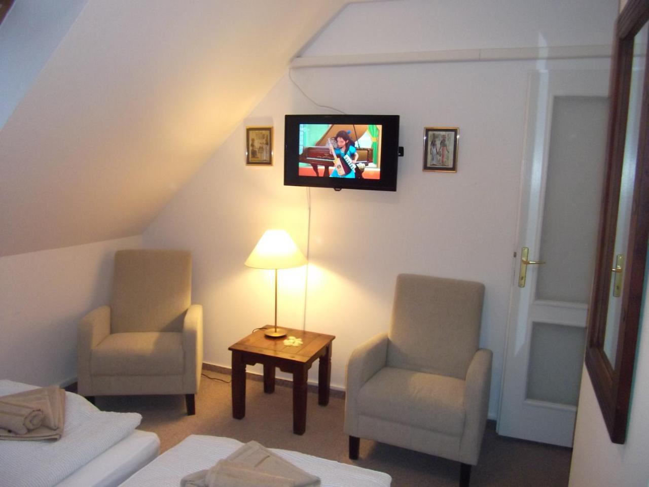 Rozsa Apartman Appartement Hévíz Buitenkant foto