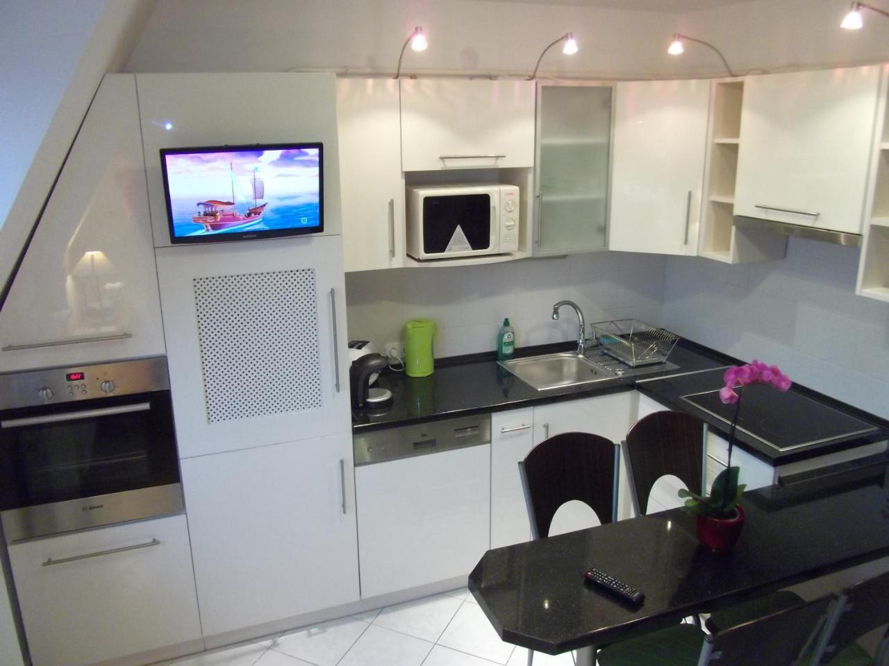 Rozsa Apartman Appartement Hévíz Buitenkant foto